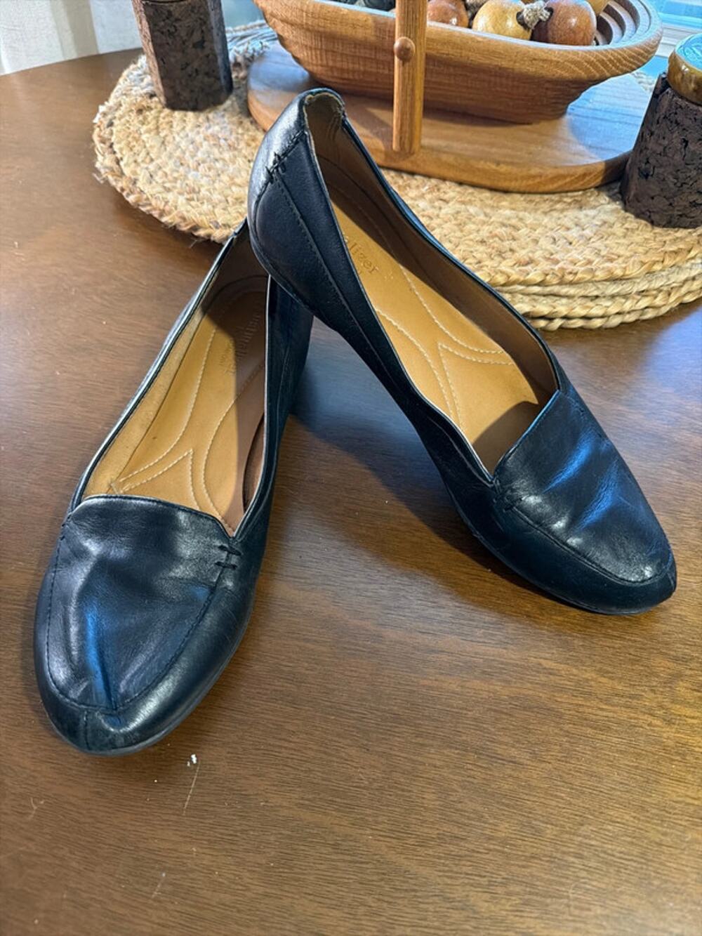 Naturalizer black leather ballet flats 9 565
